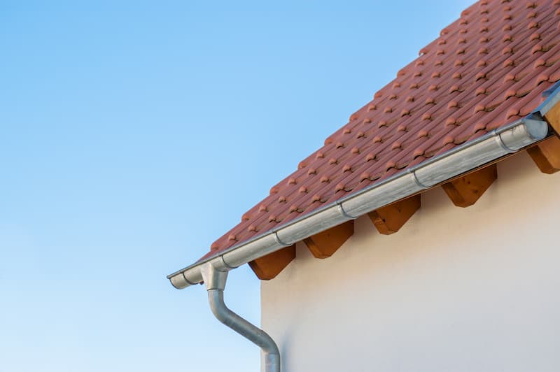 The Difference Between a French Drain and a Gutter: A Comprehensive Comparison